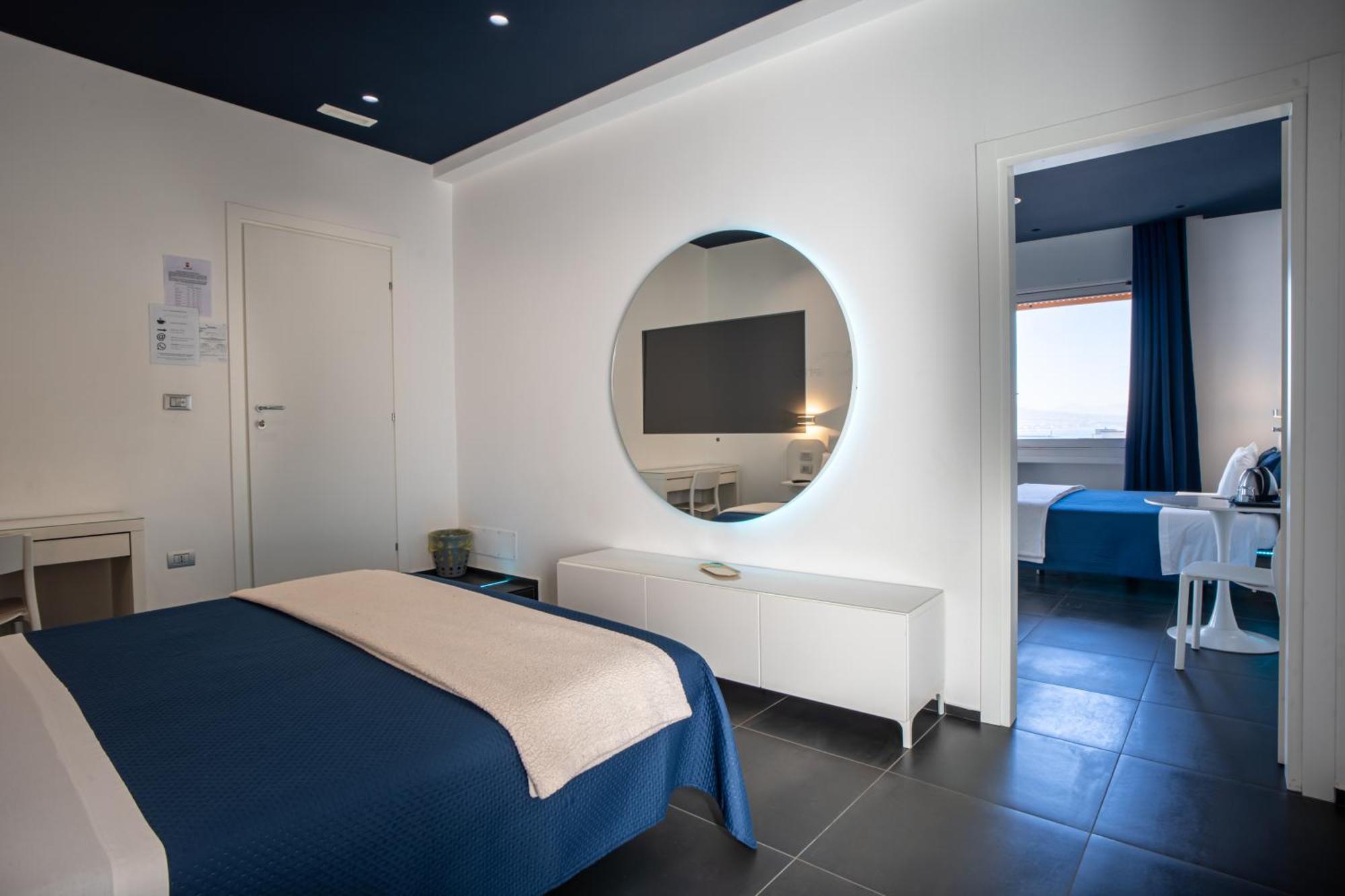 Skyhouse Beverello Neapel Exterior foto